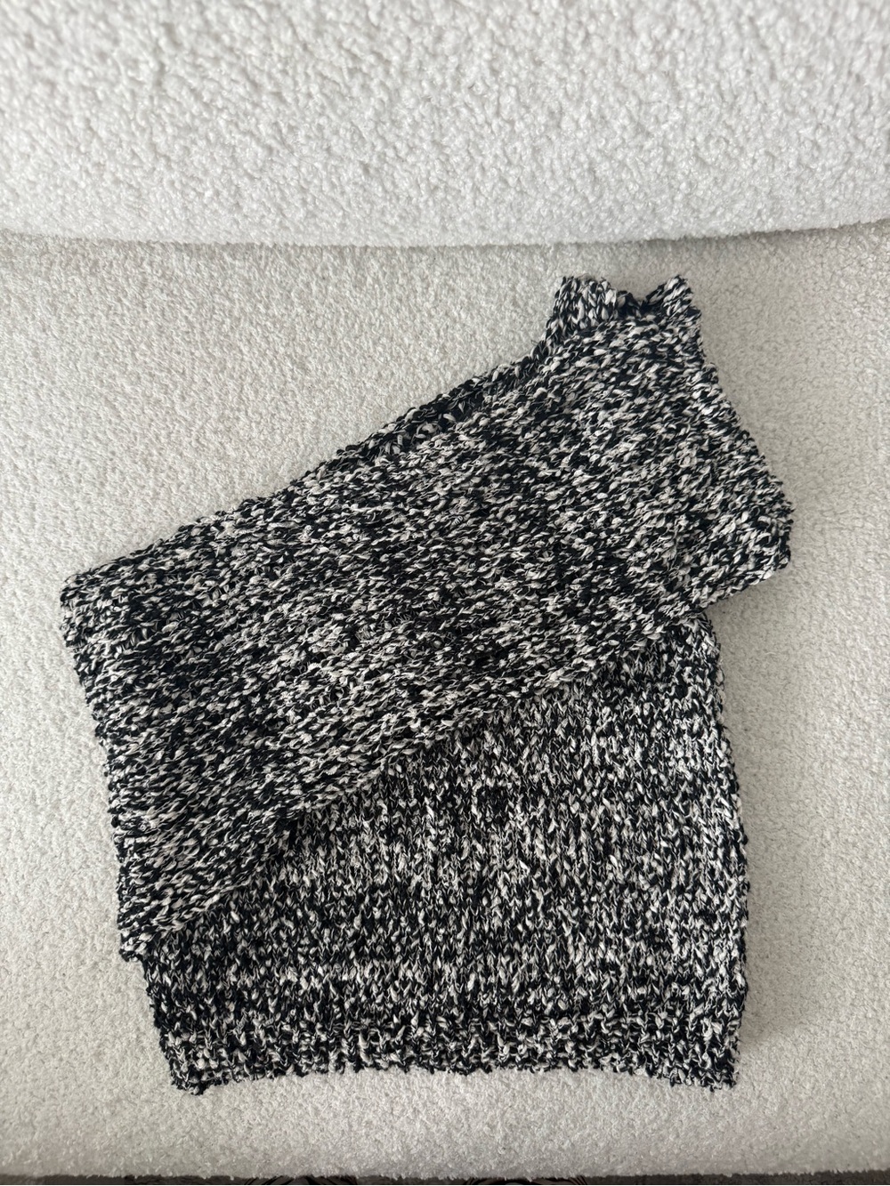 Black & White Knit Women's One shoulder top